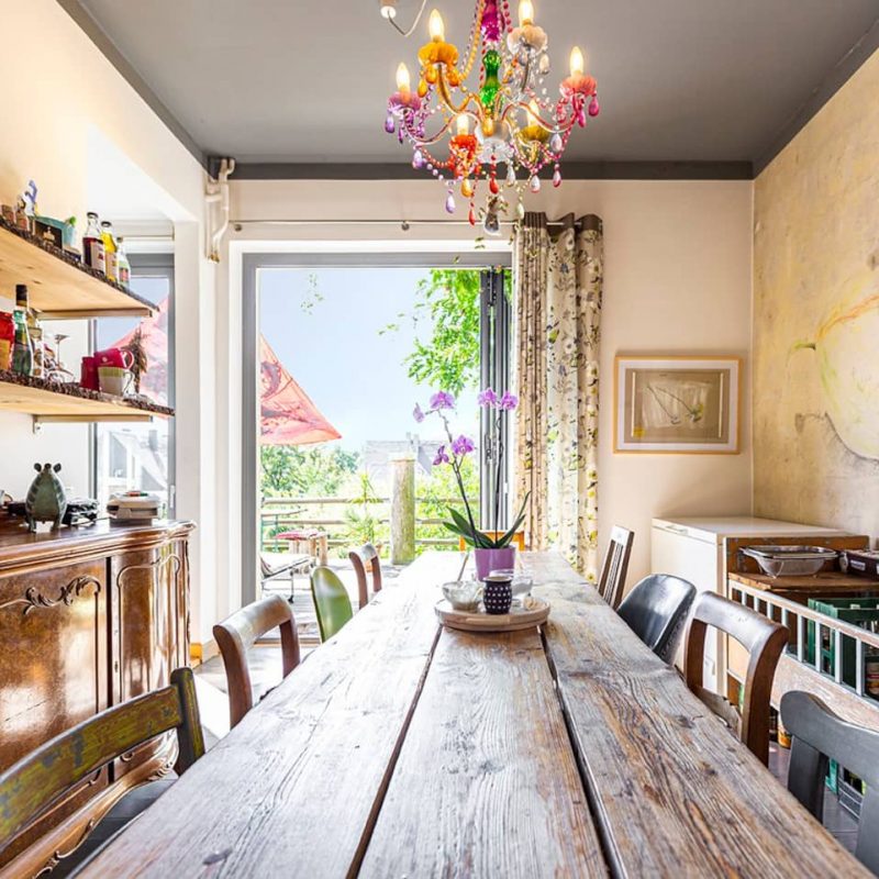 Direkter Zugang zur Terrasse und zum großen Gartenbereich.