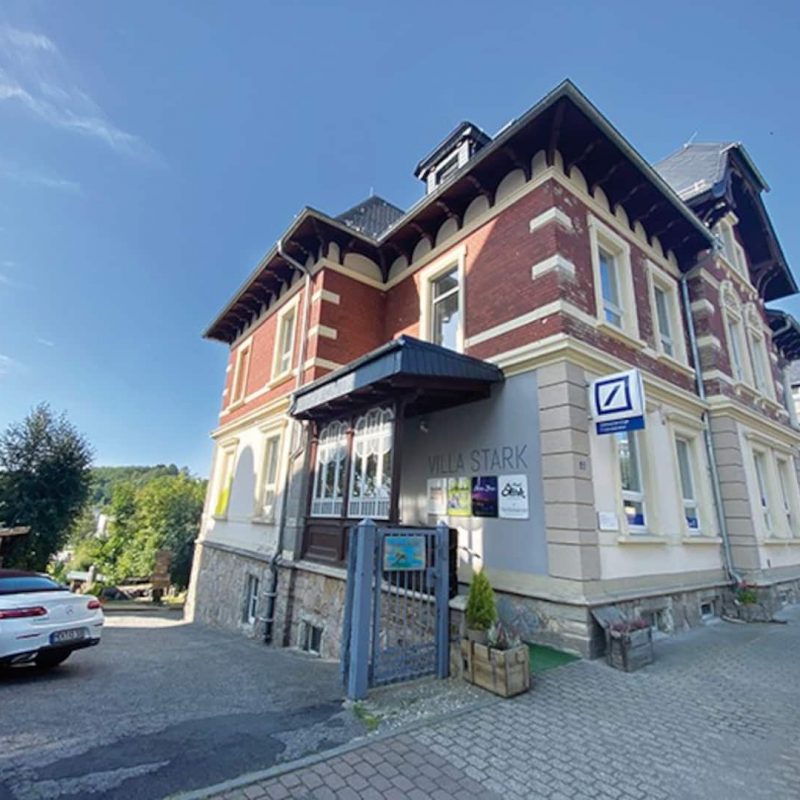 Haben Sie schon einmal Urlaub in einer stilvoll renovierten Jugendstilvilla gemacht?