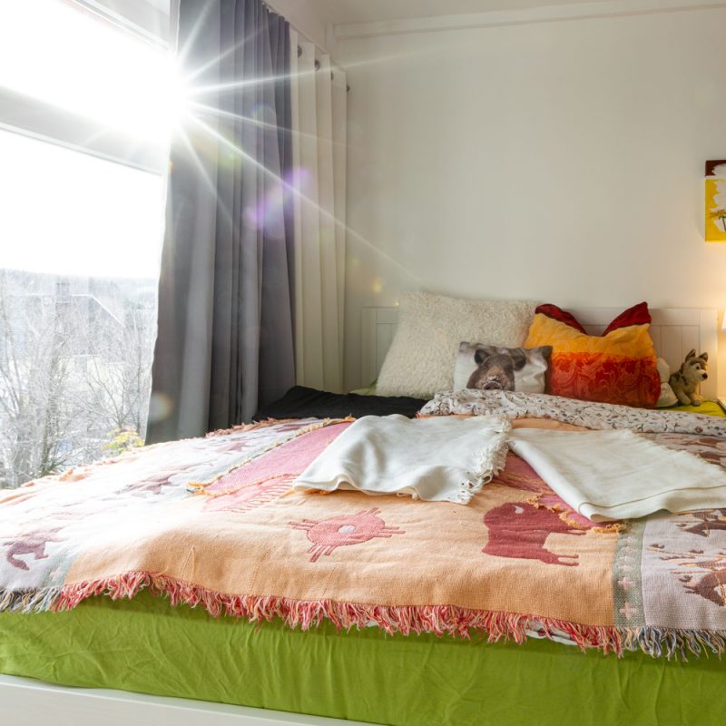 Vogel trifft Hase – separates Doppelzimmer mit TV und Gäste-WC. Somit können Sie mit bis zu sechs Personen anreisen.