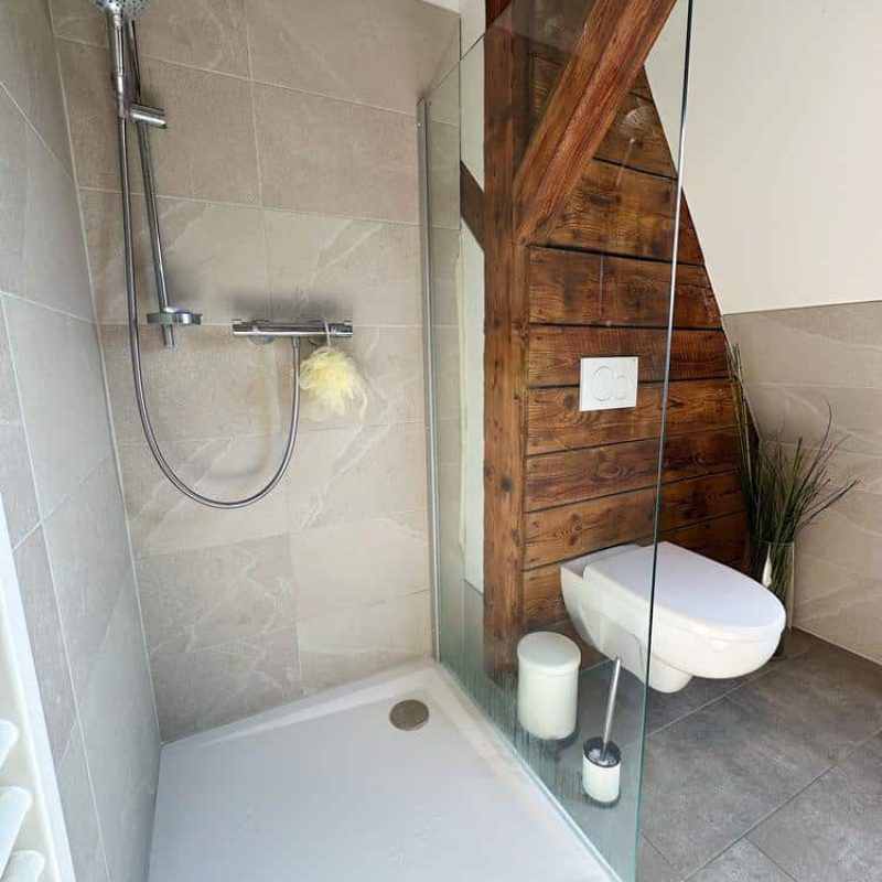 dusche-badewanne-ferien-erzgebirge