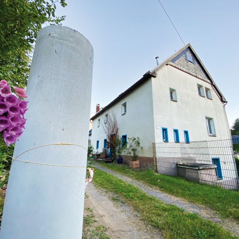 Gute Lage mitten im erzgebirgischen Forchheim.